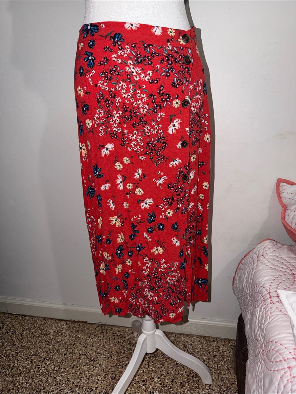 H&M Red Floral Button-Front Midi Skirt